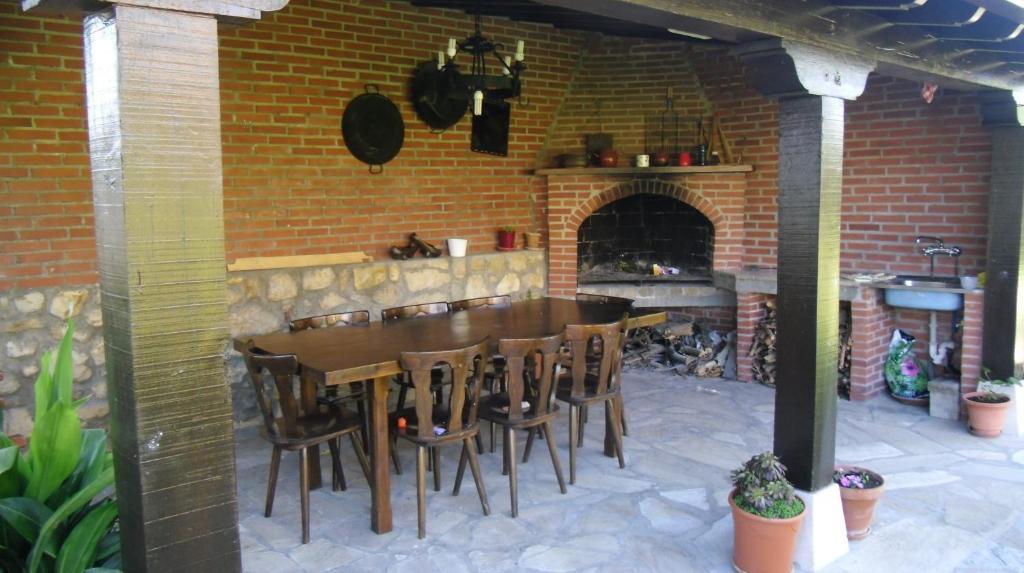 Posada Herran Santillana del Mar Exterior photo